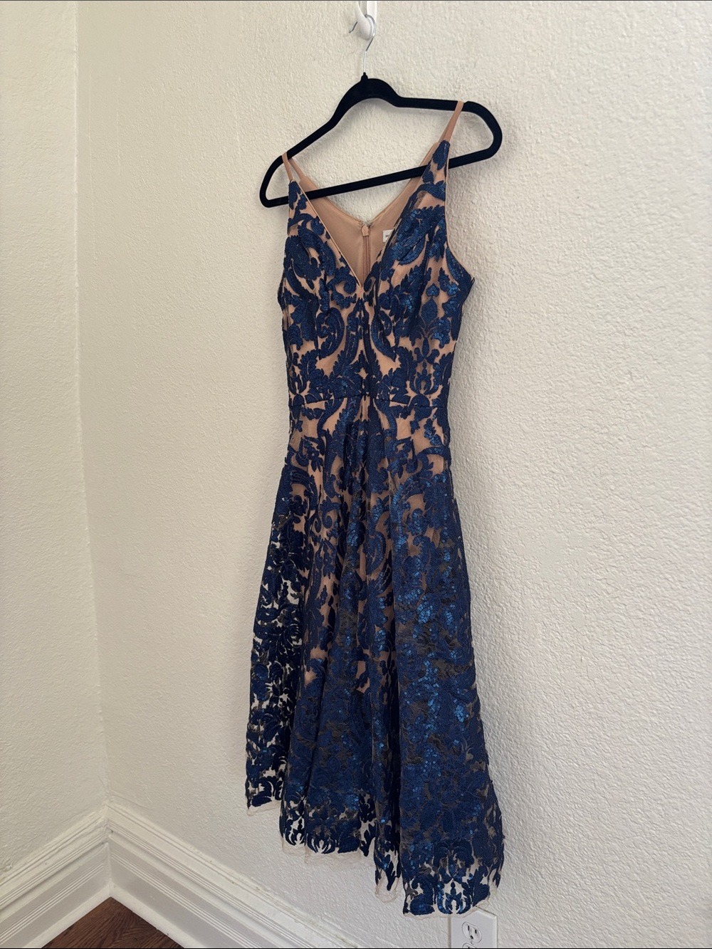 Dress The Population Navy Nude Blair Sequins Cocktail Midi Dress Size Small - Picture 3 of 11